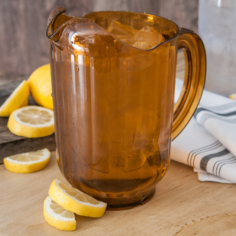 Versapour® PITCHER PLASTIC AMBER 60 OZ